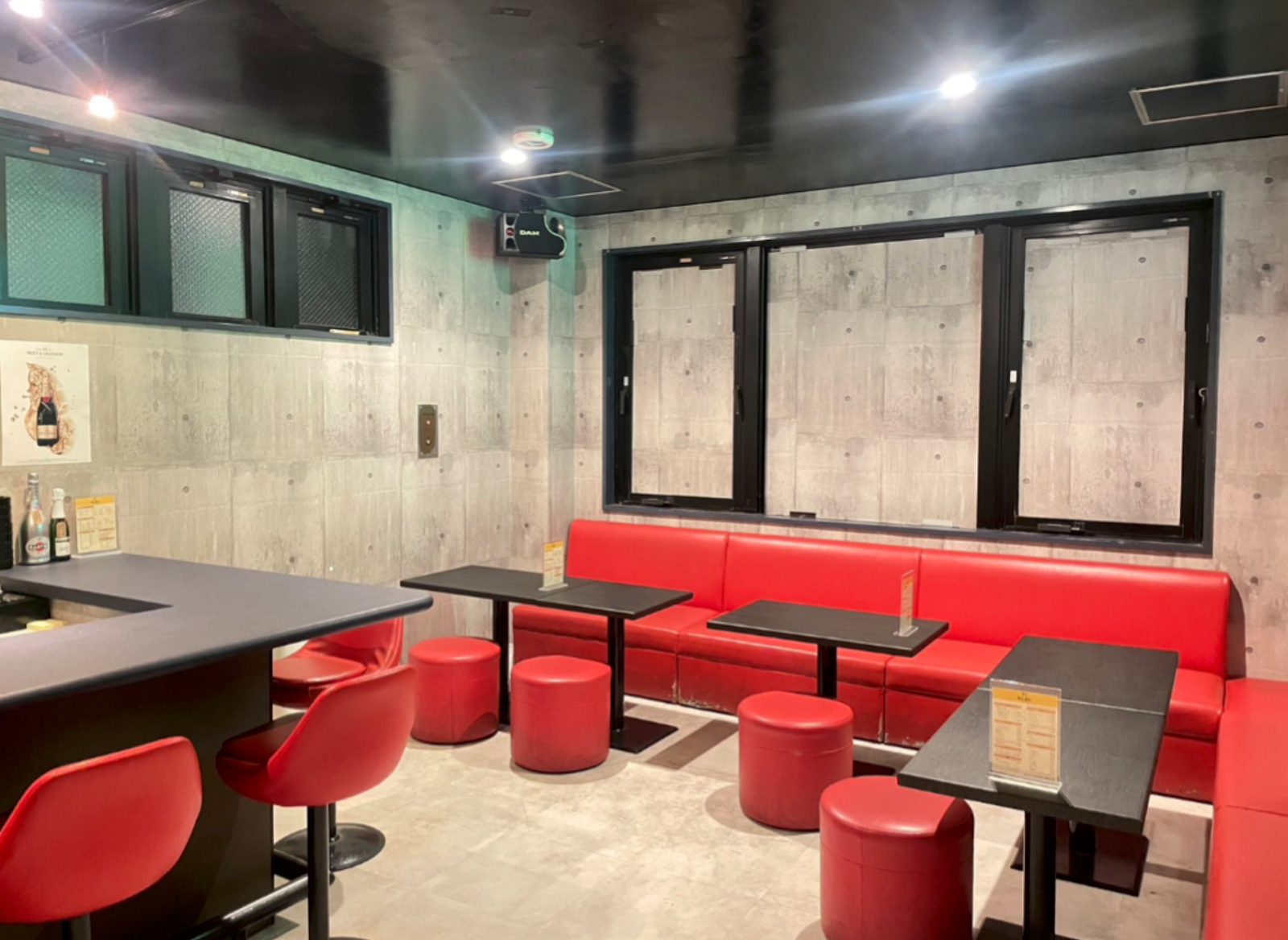 カラオケバーわいわい 店内写真